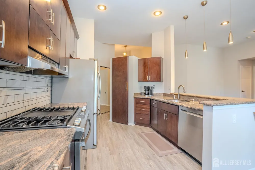 7493 Elm Court South Brunswick, NJ 08852