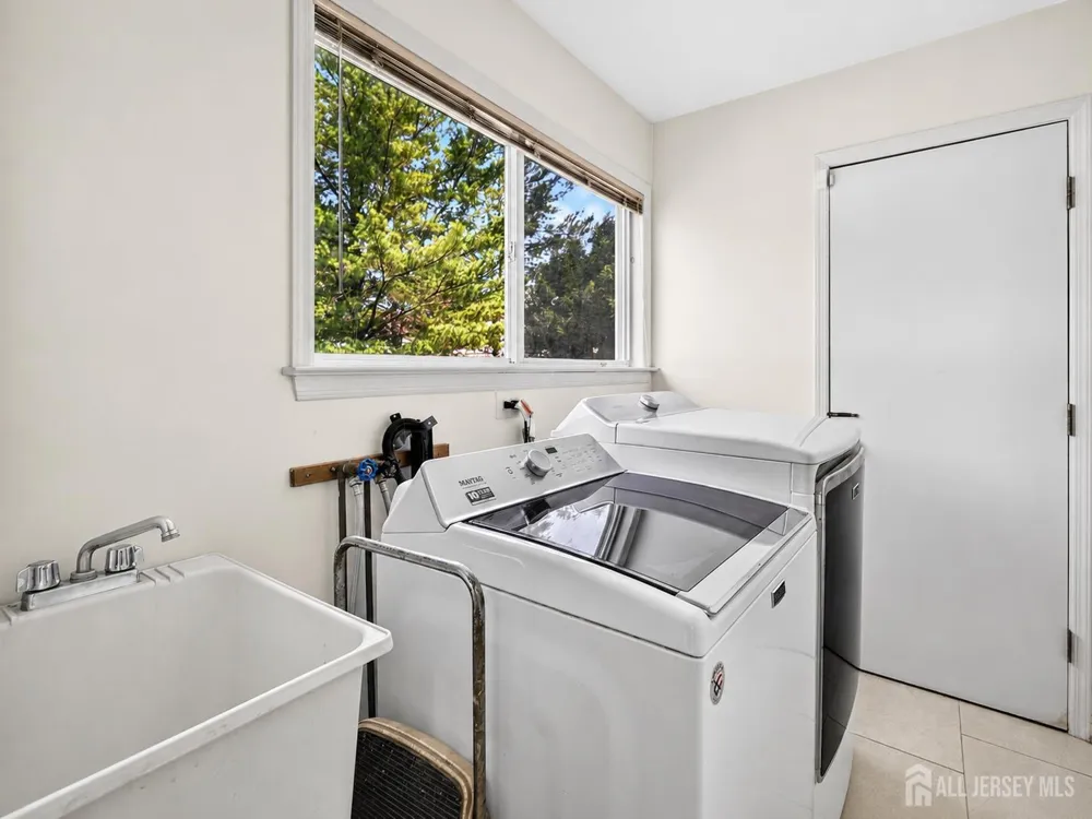 1 Cherry Creek Drive Old Bridge, NJ 07747