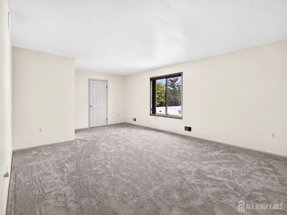 1 Cherry Creek Drive Old Bridge, NJ 07747