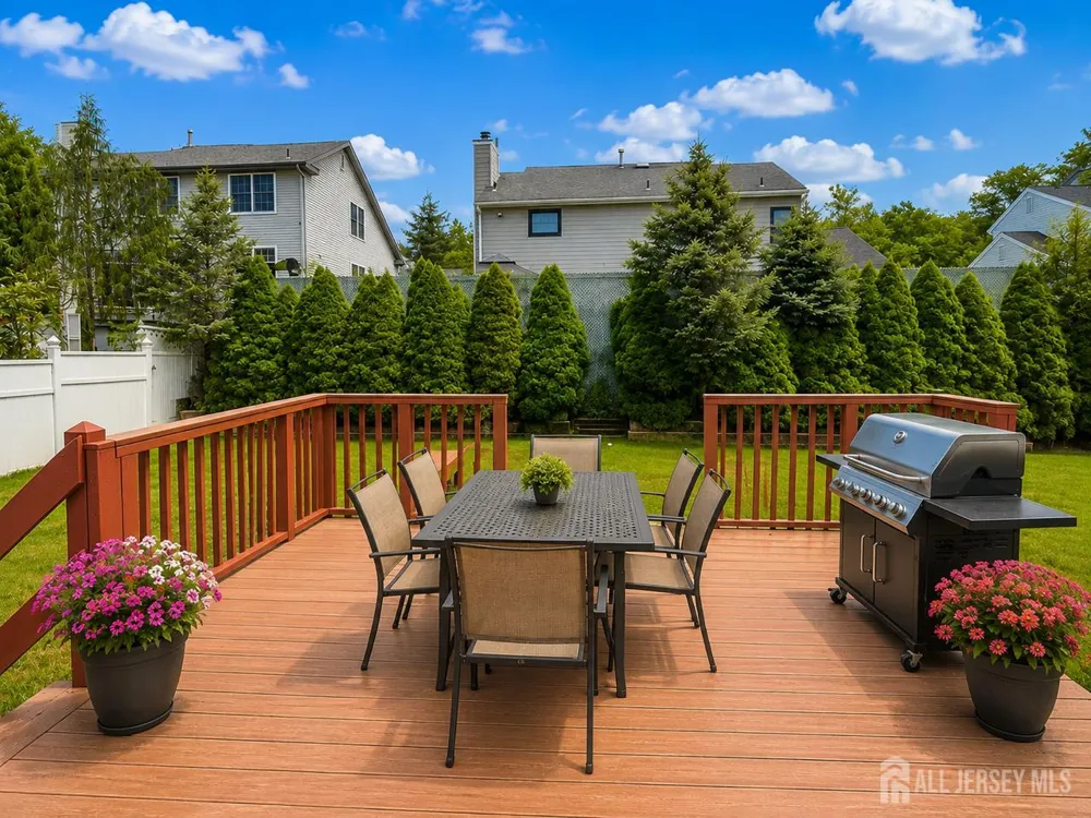 6 Thrush Court Old Bridge, NJ 08857