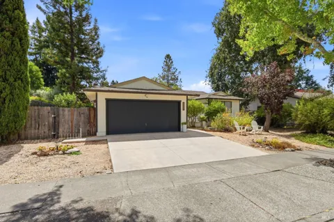 4224 Brookshire Circle