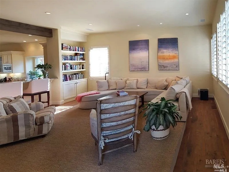 1150 Castle Oaks Drive Napa, CA 94558