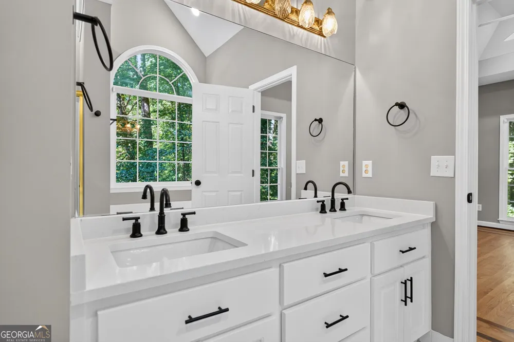 315 Thorntree LN Canton, GA 30115