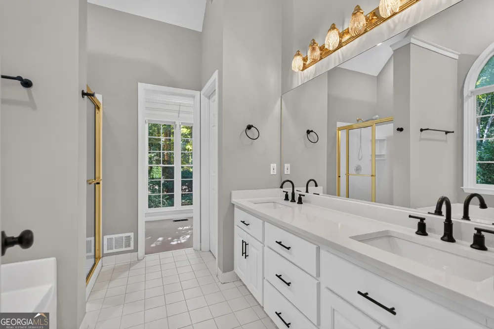 315 Thorntree LN Canton, GA 30115