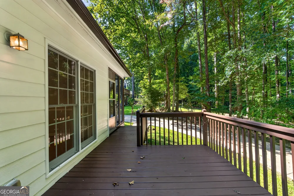 315 Thorntree LN Canton, GA 30115