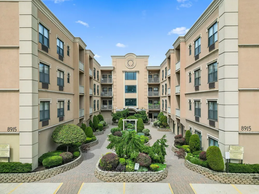8915 BERGENWOOD AVE North Bergen, NJ 07047