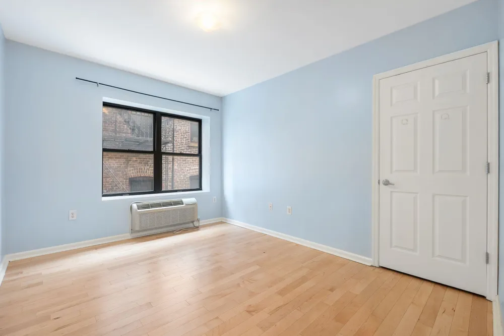 8915 BERGENWOOD AVE North Bergen, NJ 07047
