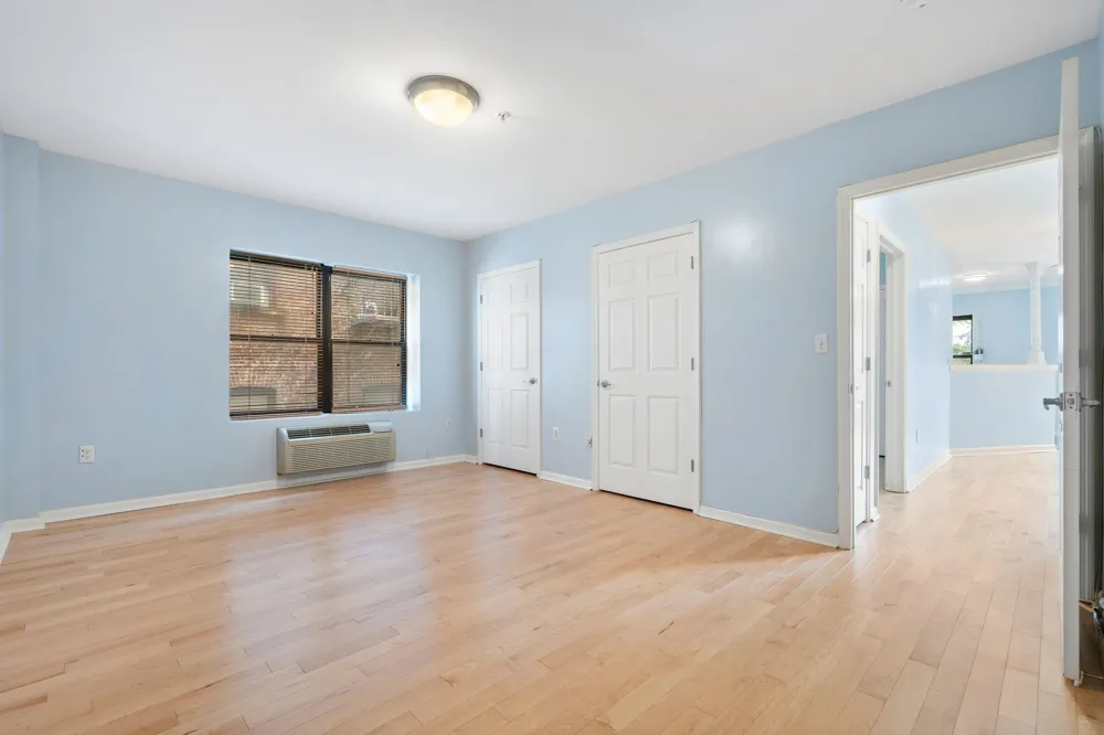 8915 BERGENWOOD AVE North Bergen, NJ 07047