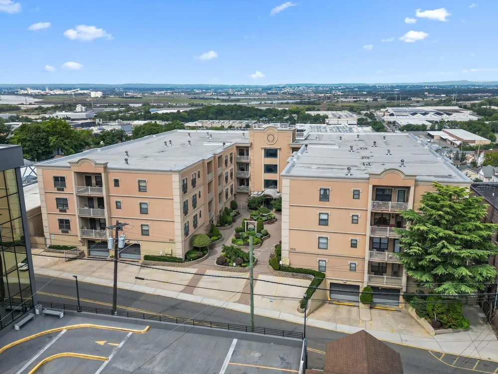 8915 BERGENWOOD AVE North Bergen, NJ 07047
