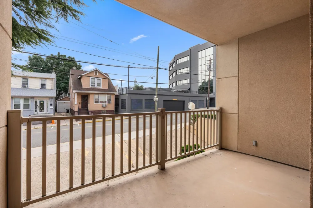 8915 BERGENWOOD AVE North Bergen, NJ 07047