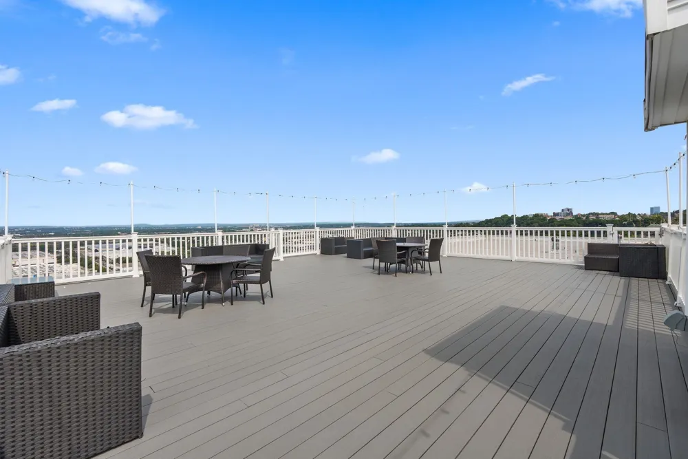 8915 BERGENWOOD AVE North Bergen, NJ 07047