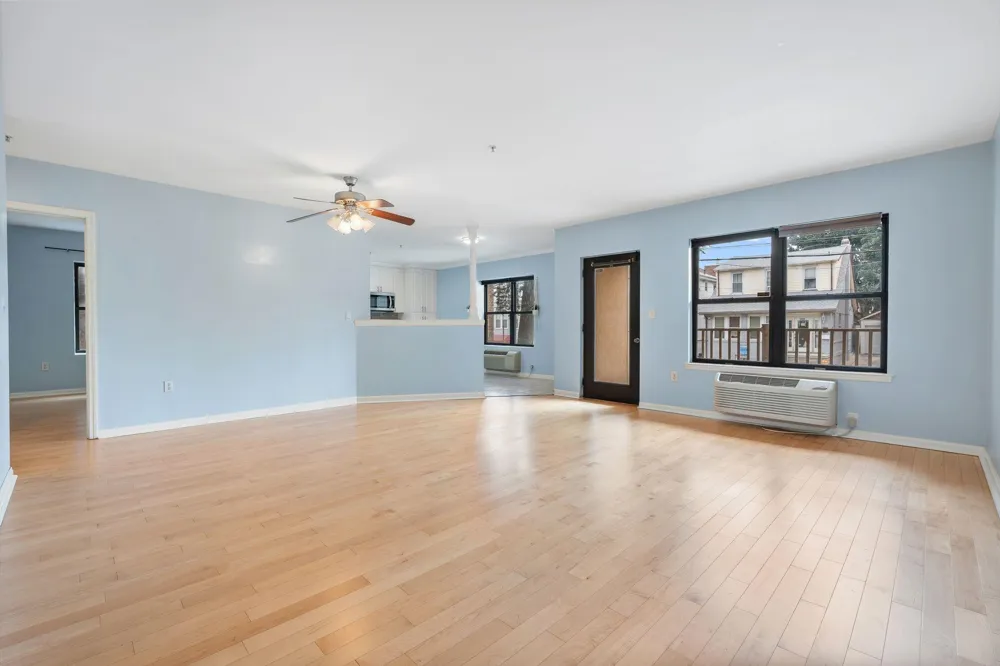 8915 BERGENWOOD AVE North Bergen, NJ 07047