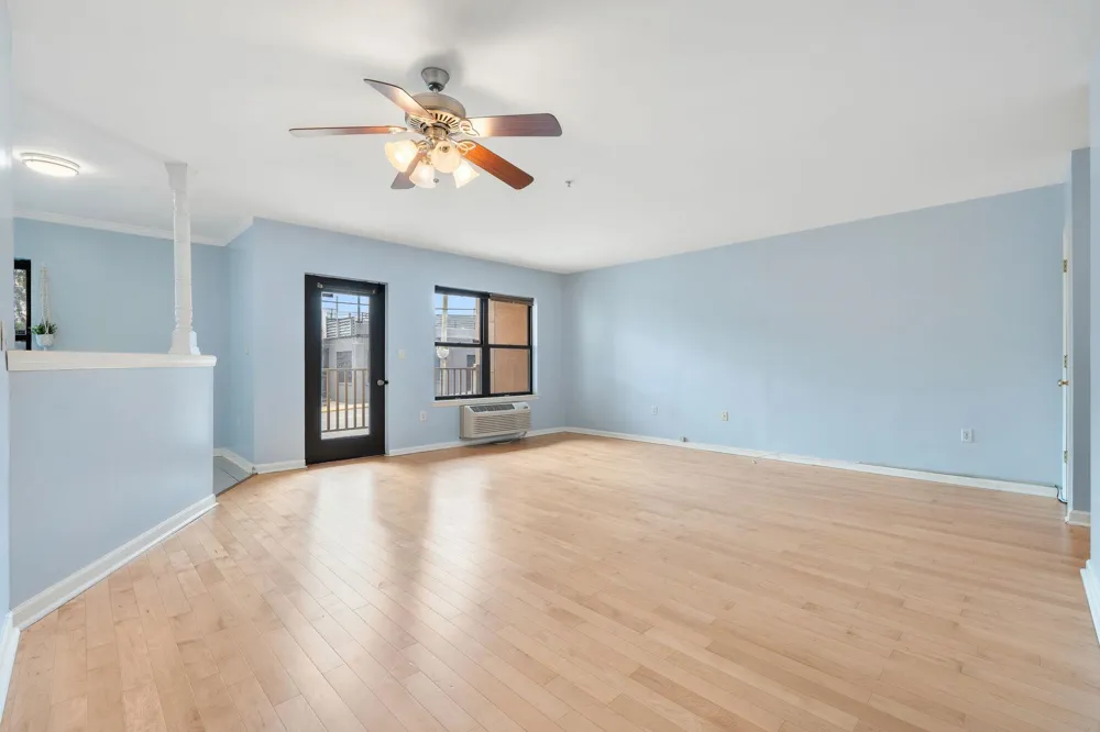 8915 BERGENWOOD AVE North Bergen, NJ 07047