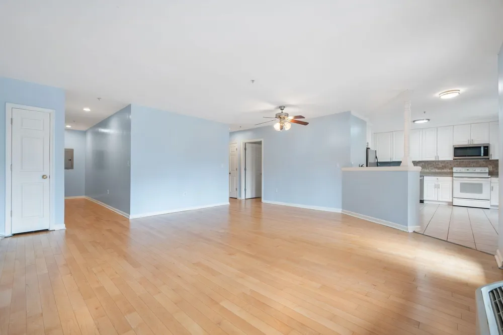 8915 BERGENWOOD AVE North Bergen, NJ 07047