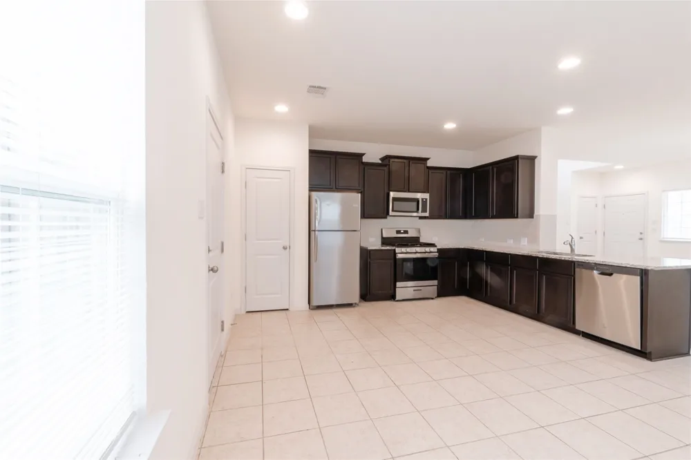 217 Bent Creek Drive Hutto, TX 78634