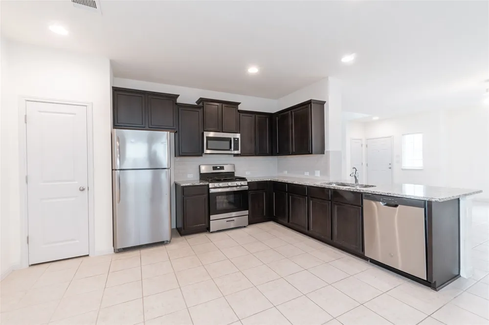 217 Bent Creek Drive Hutto, TX 78634