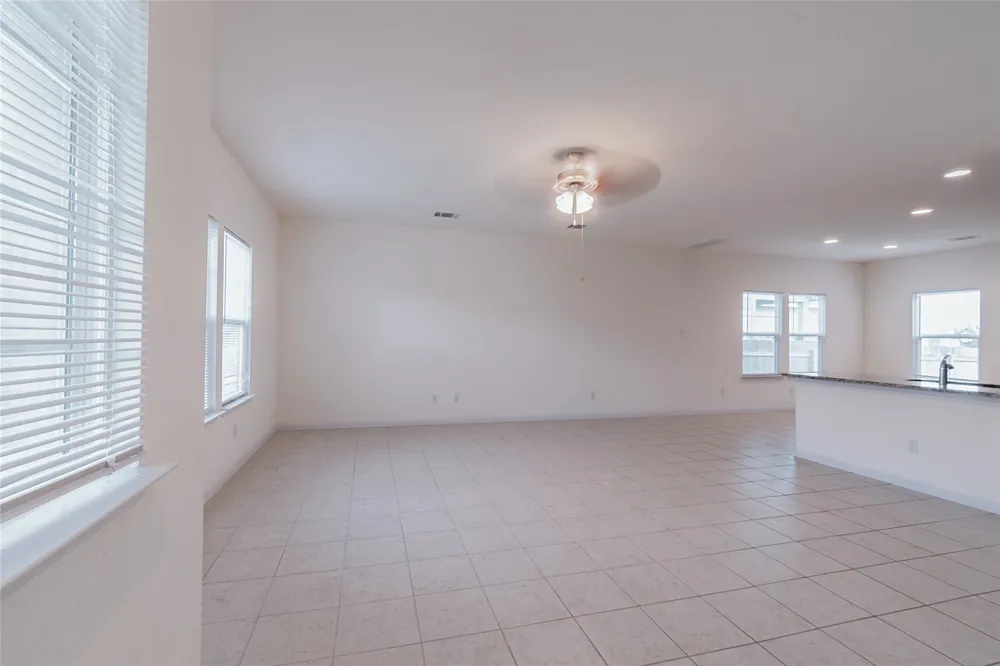 217 Bent Creek Drive Hutto, TX 78634