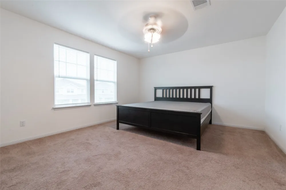 217 Bent Creek Drive Hutto, TX 78634
