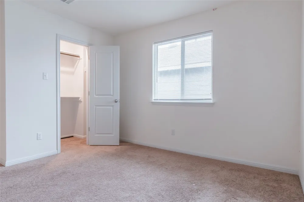 217 Bent Creek Drive Hutto, TX 78634