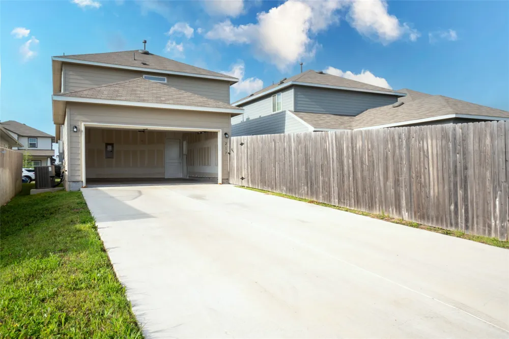 217 Bent Creek Drive Hutto, TX 78634
