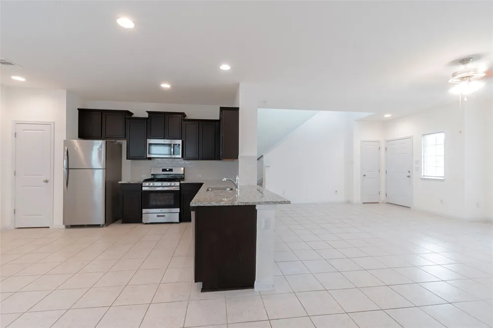 217 Bent Creek Drive Hutto, TX 78634