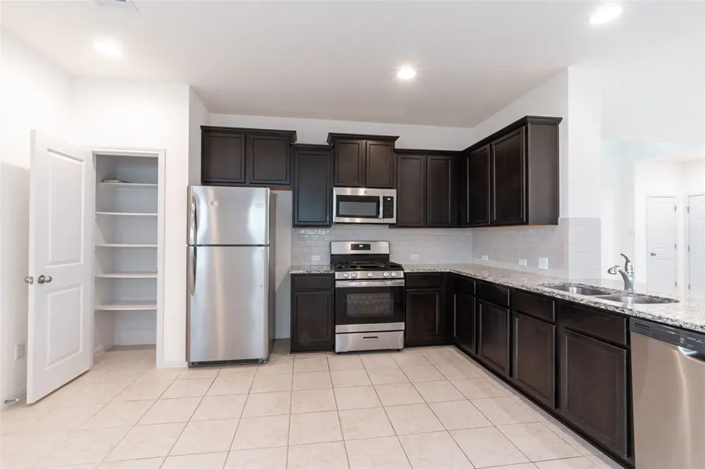 217 Bent Creek Drive Hutto, TX 78634