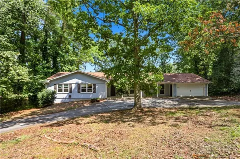 2324 Sussex Court