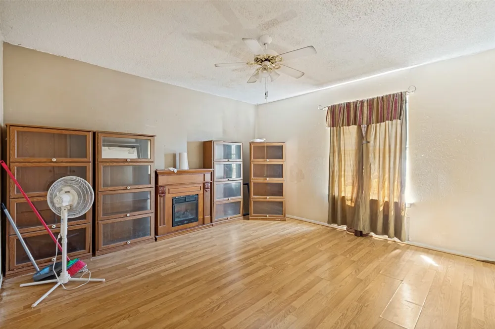 404 Yellow Jacket Drive Ferris, TX 75125