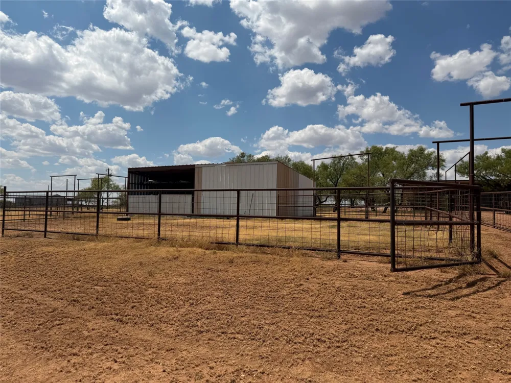 FM 2180 Seymour, TX 76380