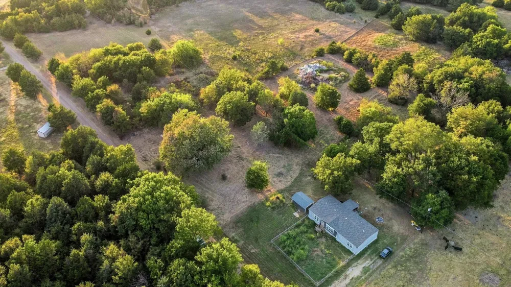 117 W Pecan Street Ravenna, TX 75476
