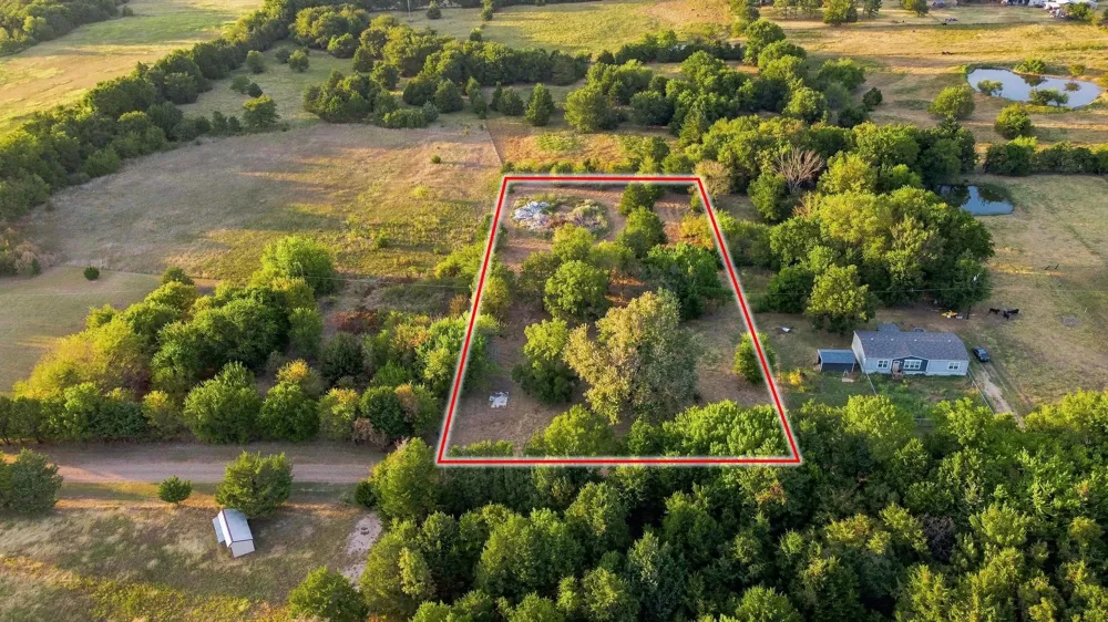 117 W Pecan Street Ravenna, TX 75476