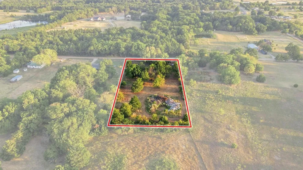 117 W Pecan Street Ravenna, TX 75476