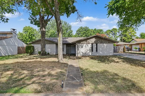 826 Glacier Lane