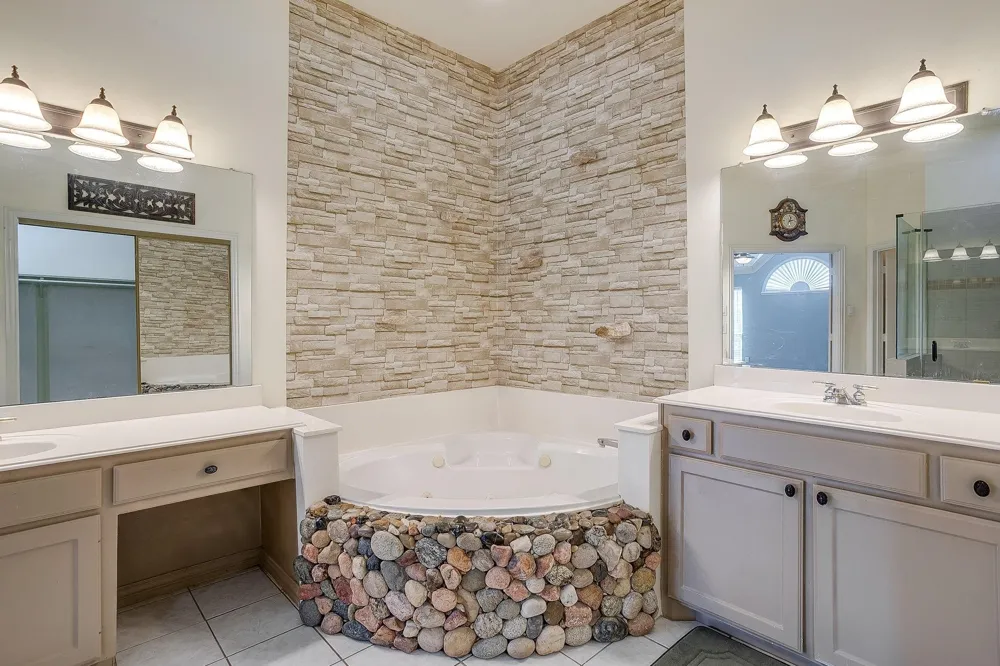 420 Vasey Oak Drive Keller, TX 76248