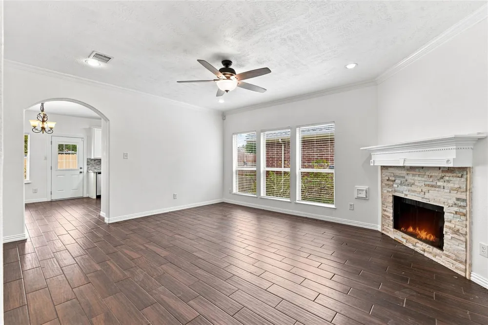 3719 Nichols Avenue Dickinson, TX 77539