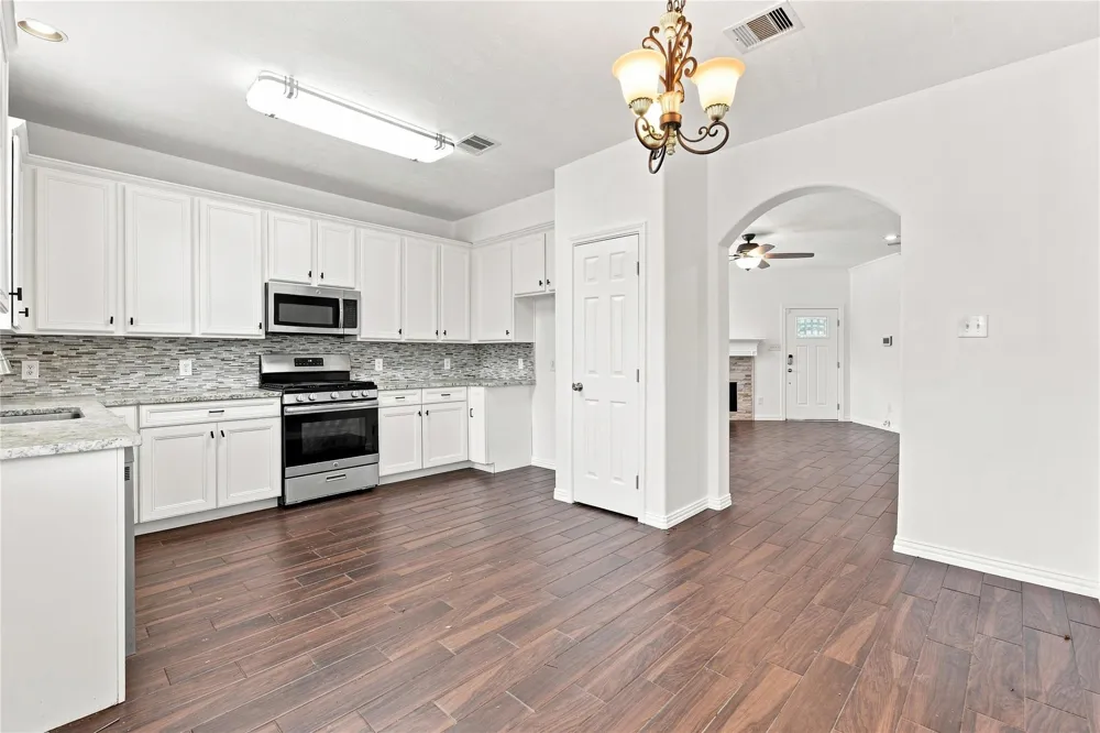 3719 Nichols Avenue Dickinson, TX 77539