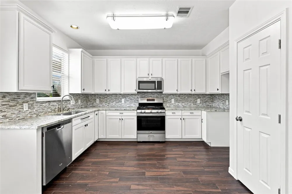 3719 Nichols Avenue Dickinson, TX 77539