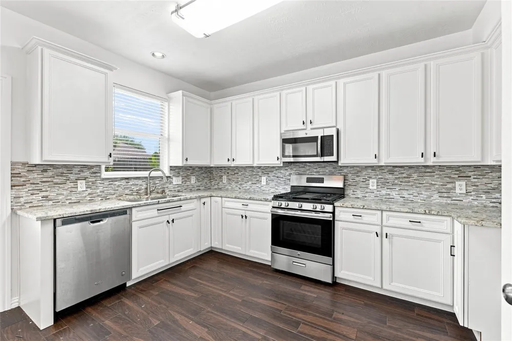 3719 Nichols Avenue Dickinson, TX 77539