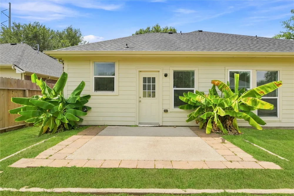 3719 Nichols Avenue Dickinson, TX 77539