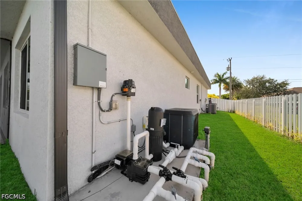 NW 20th Avenue Cape Coral, FL 33993