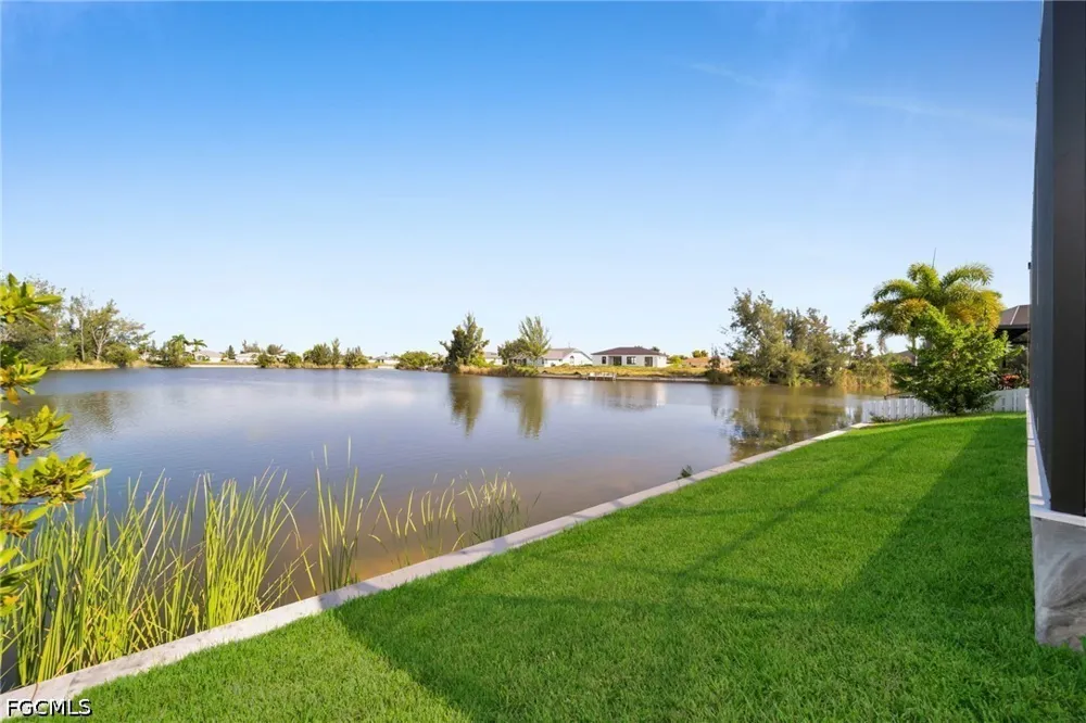 NW 20th Avenue Cape Coral, FL 33993
