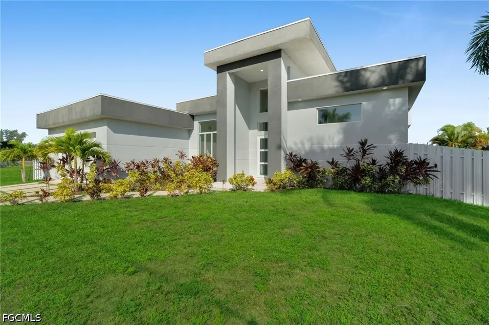 NW 20th Avenue Cape Coral, FL 33993