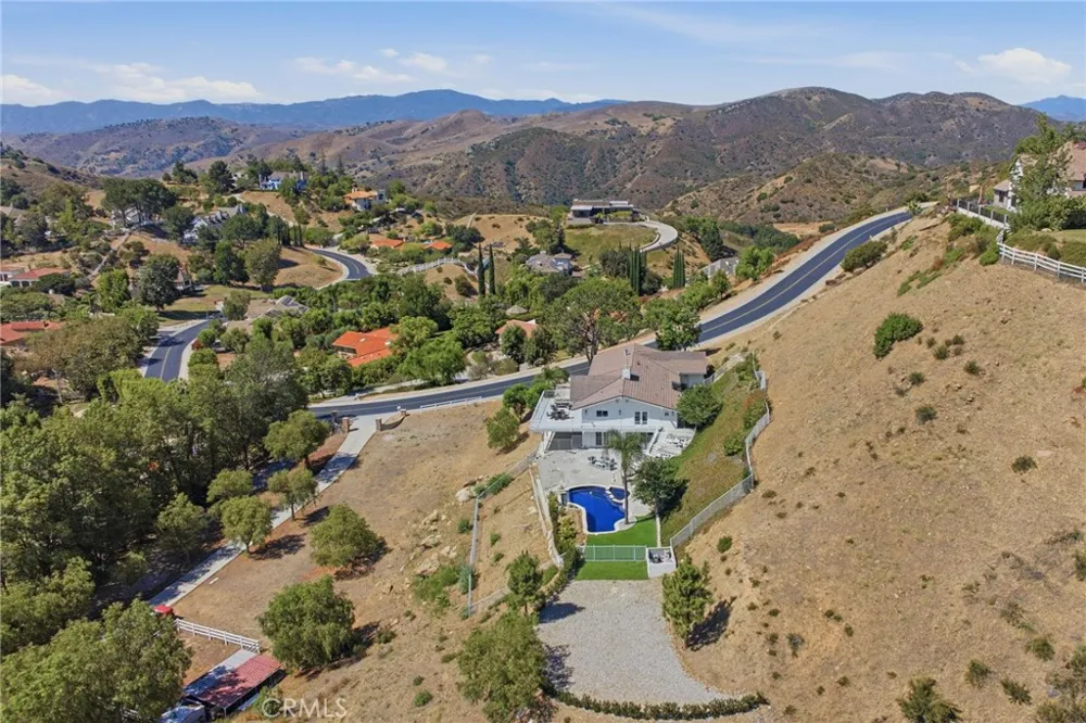 150 Saddlebow Road Bell Canyon, CA 91307