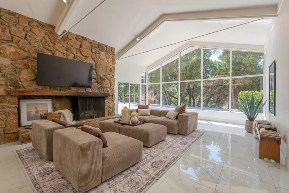 160 E Carmel Valley Road Carmel Valley, CA 93924