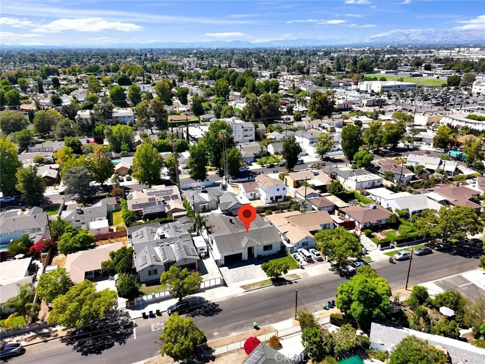 6709 Goodland Avenue North Hollywood, CA 91606