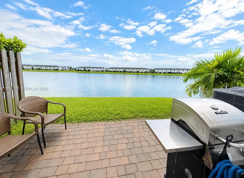 10153 SW 231st Ln Miami, FL 33190