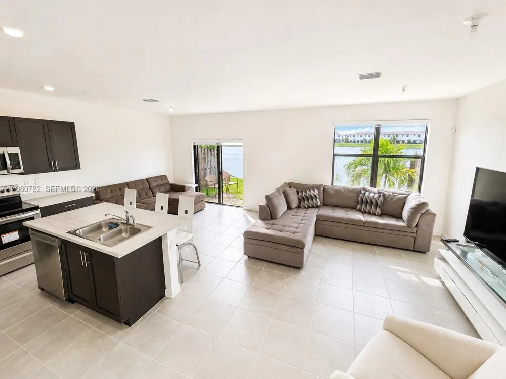 10153 SW 231st Ln Miami, FL 33190
