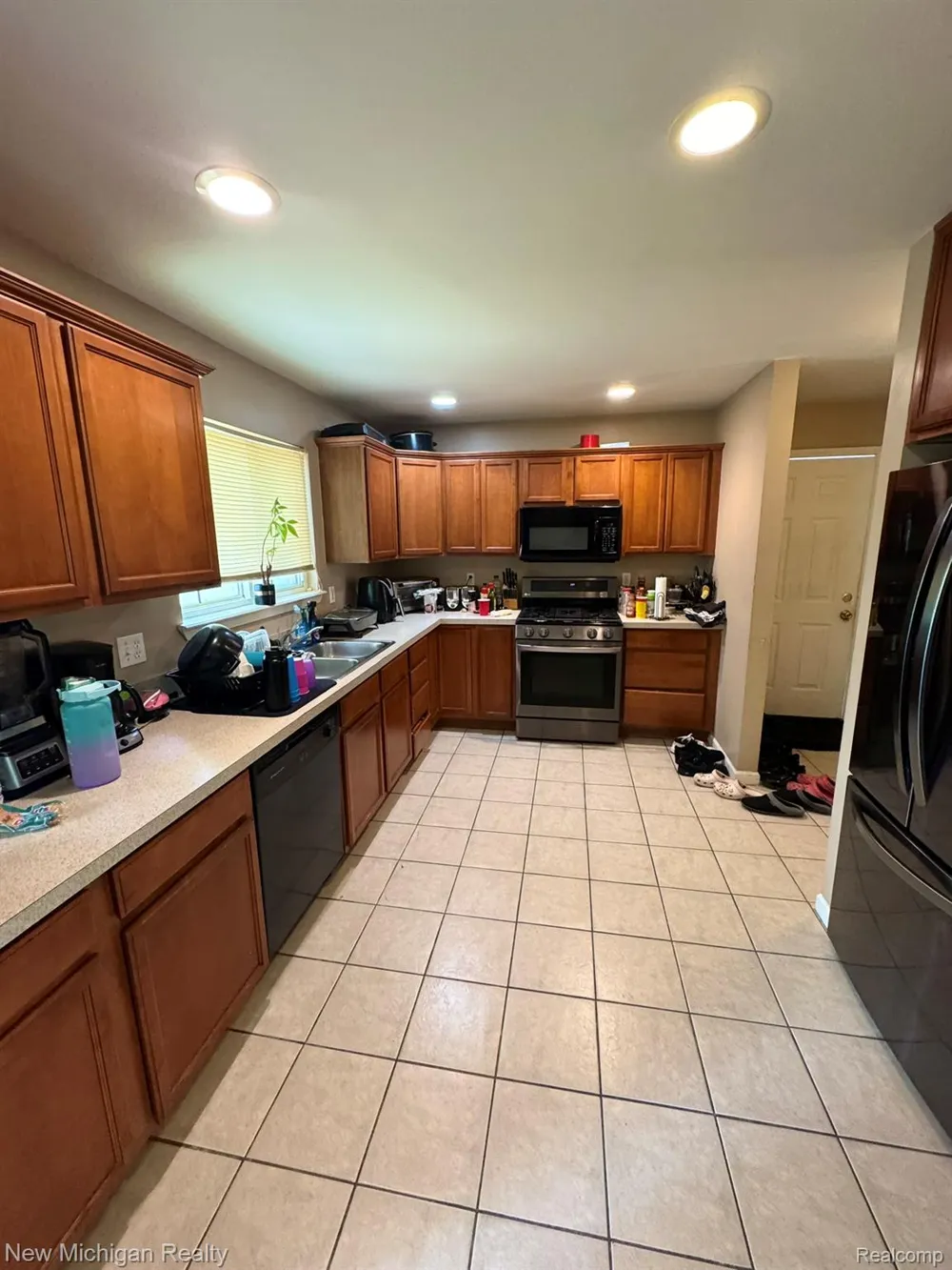 18428 Olympia Redford Charter Township, MI 48240