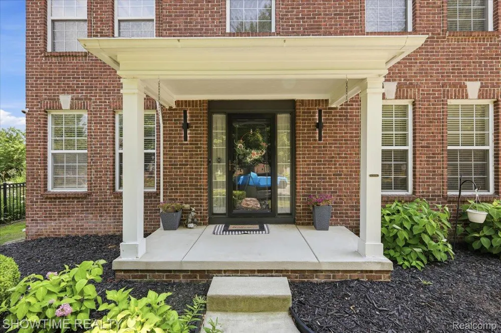 7386 Tottenham Shelby Charter Township, MI 48317
