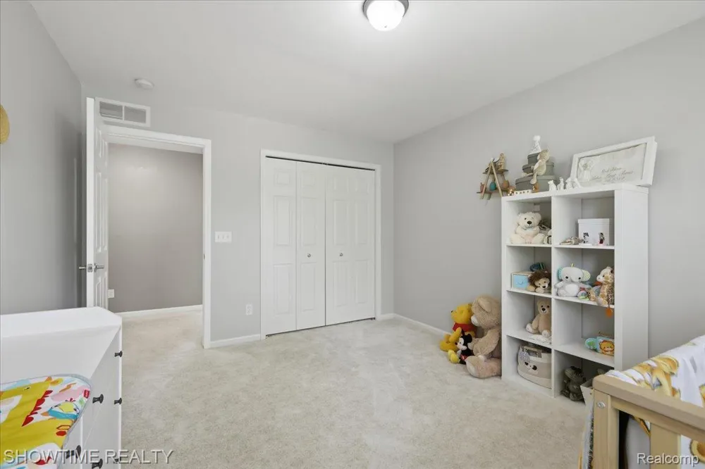 7386 Tottenham Shelby Charter Township, MI 48317